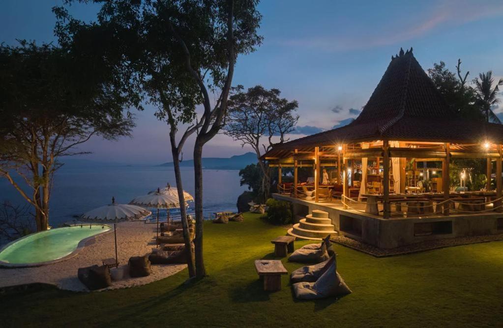 Bali Cliff Glamping Hotell Seraya Exteriör bild