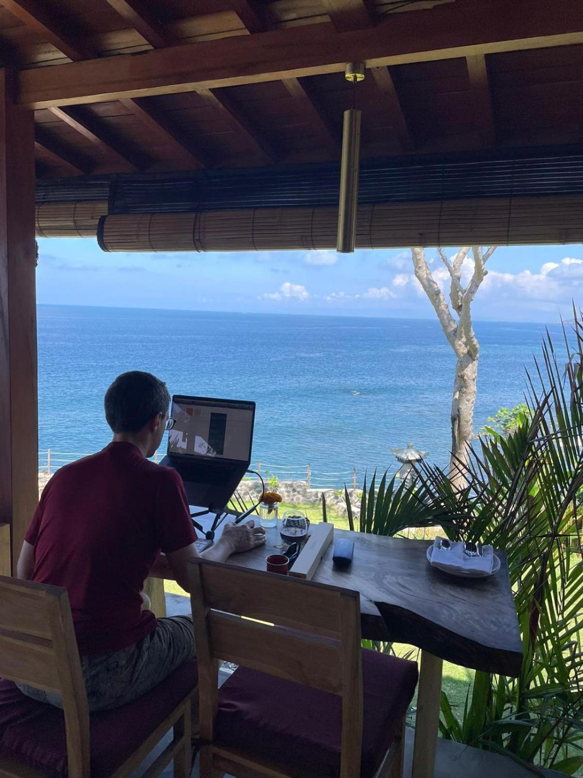 Bali Cliff Glamping Hotell Seraya Exteriör bild
